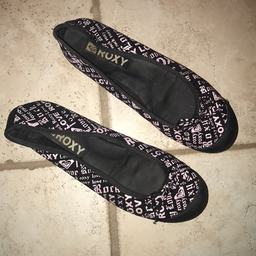 Roxy slip on flats